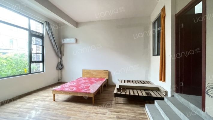 伯爵山庄二手房实景图