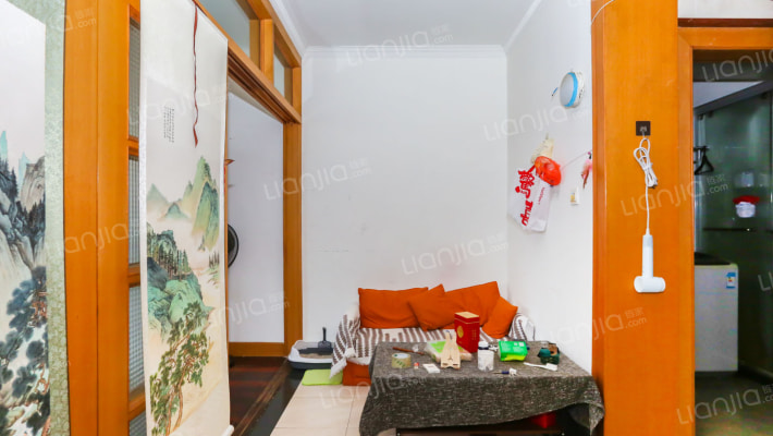 新灵小区二手房实景图