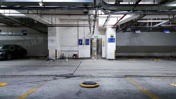 岭南新世界地库车位电梯口停车方便