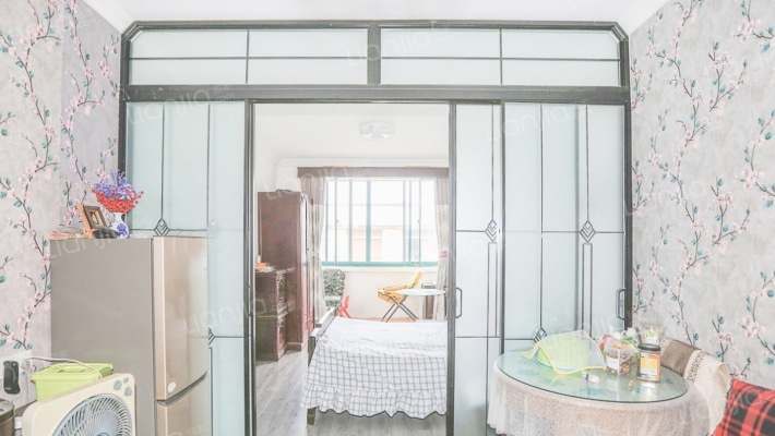 东体育会路408弄二手房实景图