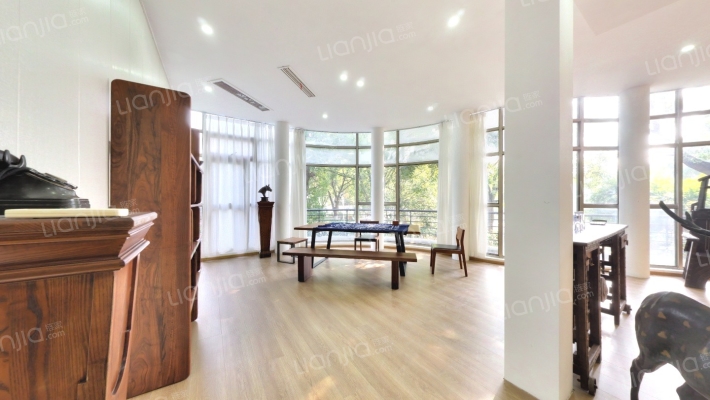 云顶别墅二手房实景图