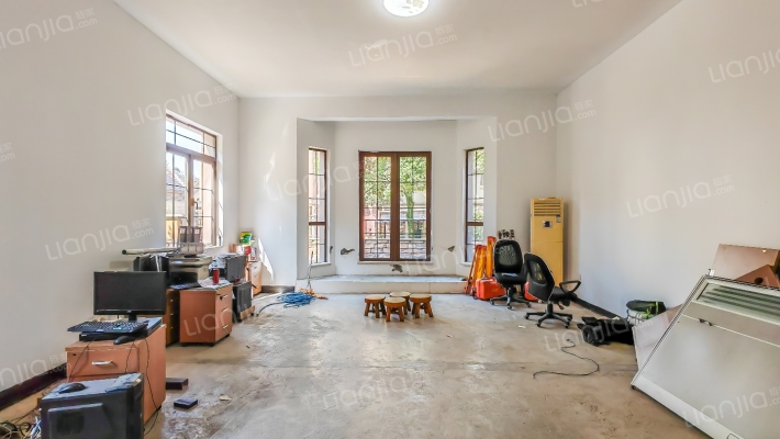 融创勋爵堡二手房实景图