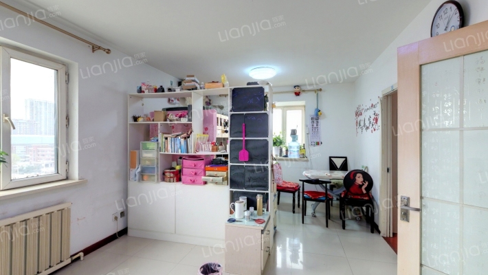 莱茵河畔二手房实景图