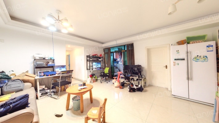 新港鸿花园二手房实景图