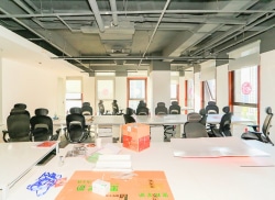 整租·绿地蓝海大厦 3室0厅 西/北_绿地蓝海大厦租房