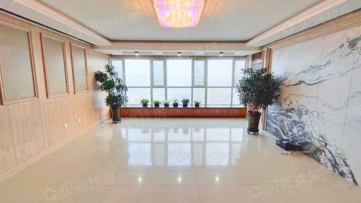 北京路小西沟 龙海五度 电梯高层南北向 精装拎包住-客厅