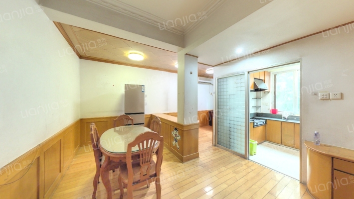 新华书店宿舍二手房实景图