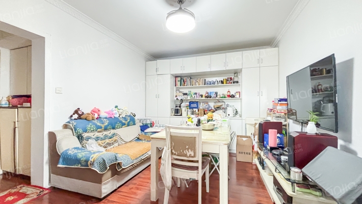 鸿海大楼二手房实景图