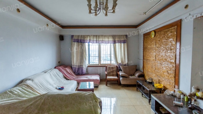 骑鞍街二手房实景图