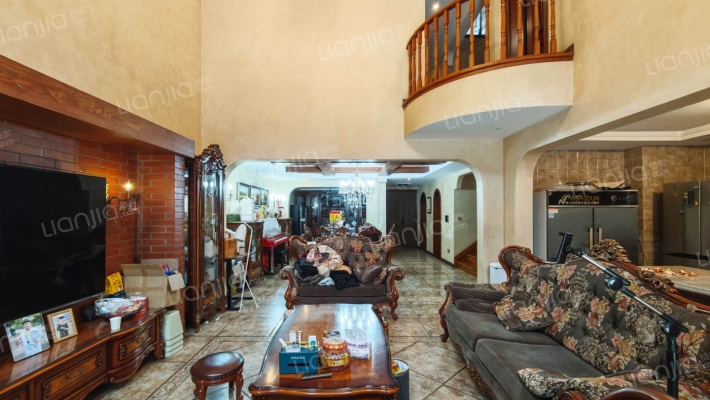 龙湖蓝湖香颂二手房实景图