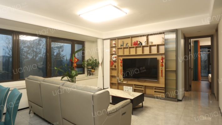 万科中南翡翠江湾二手房实景图