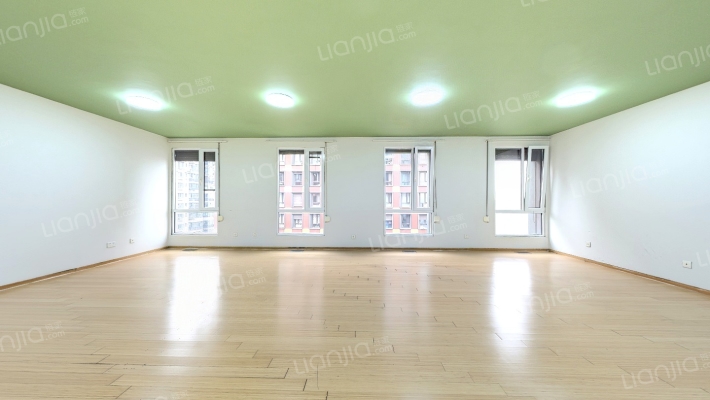 万国城MOMA二手房实景图