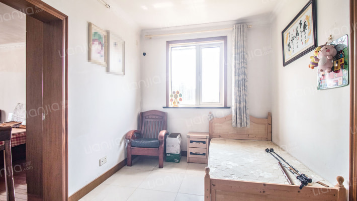 金桥路835弄二手房实景图