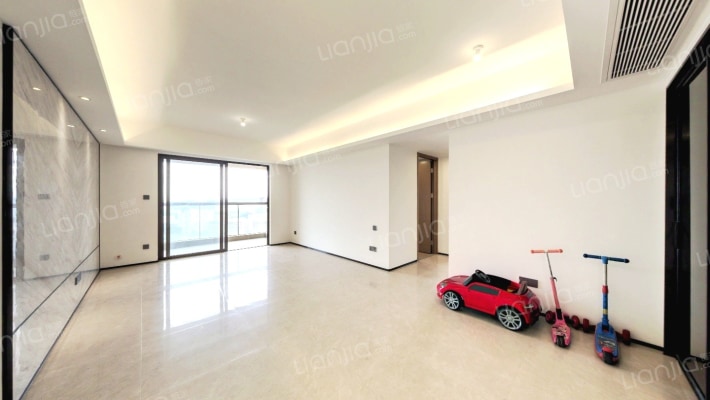 品秀星樾二手房实景图