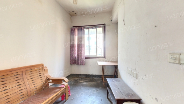 小龙坎新街二手房实景图