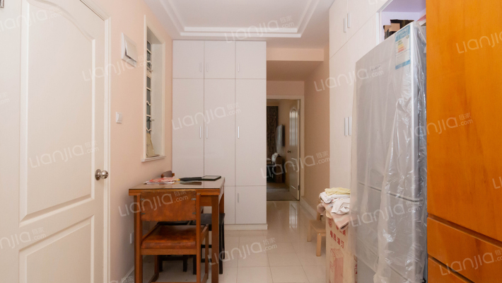 巴士小区二手房实景图