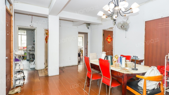 康德公寓二手房实景图