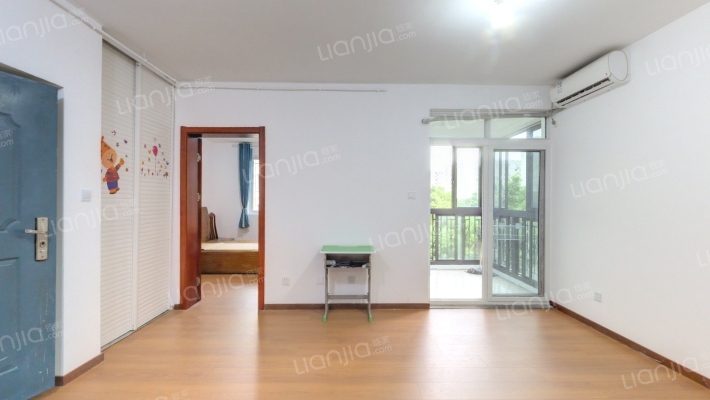 闵浦新苑四村二手房实景图