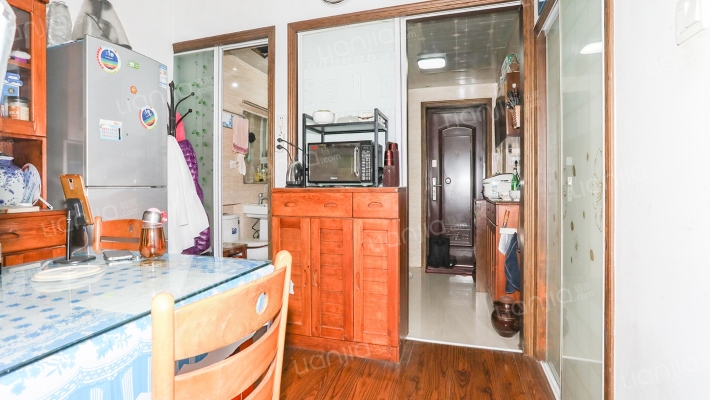 石化四村二手房实景图