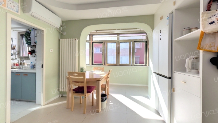 西草市东街甲34号院二手房实景图