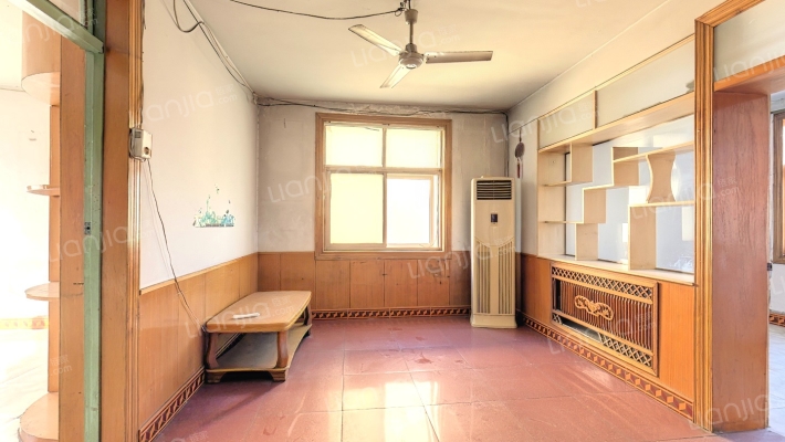 即墨金华街54号食品公司宿舍二手房实景图