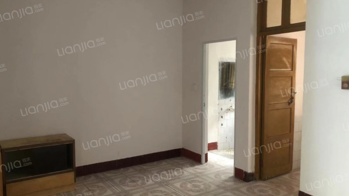 峒河农产品大市场二手房实景图