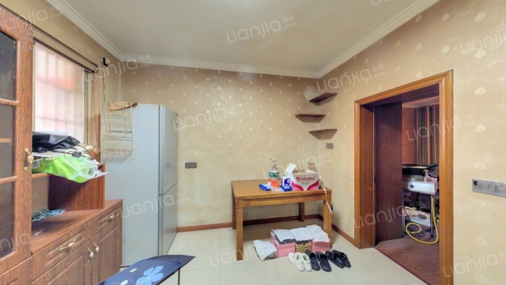 西南安全文明小区二手房实景图