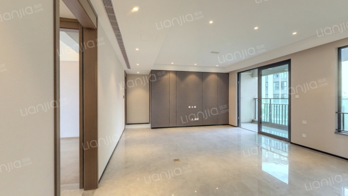 华润未来之城二期二手房实景图