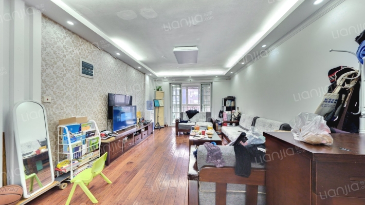 辰弘佳苑二手房实景图