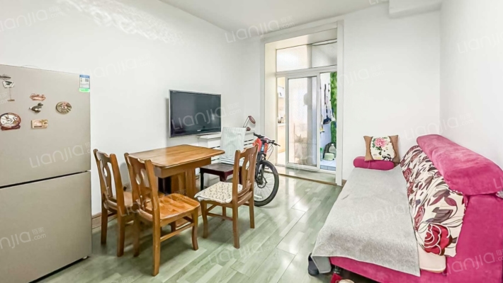 电力宿舍二手房实景图