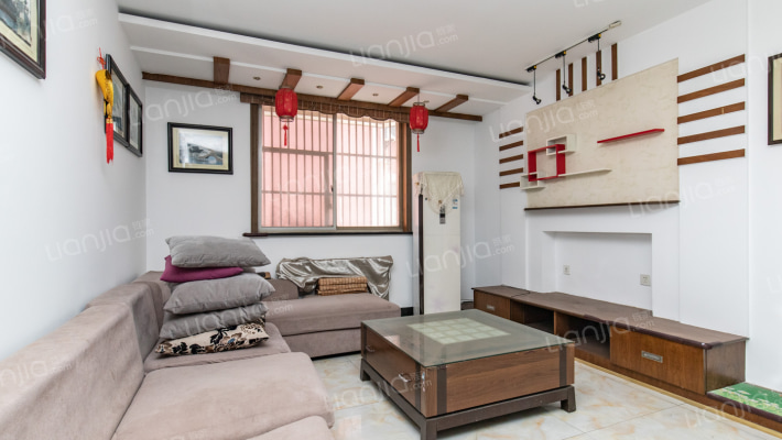 云九新村二手房实景图