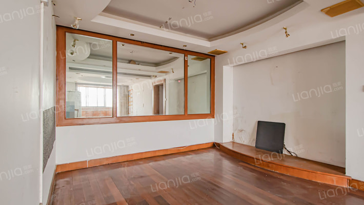 昆泰大厦二手房实景图