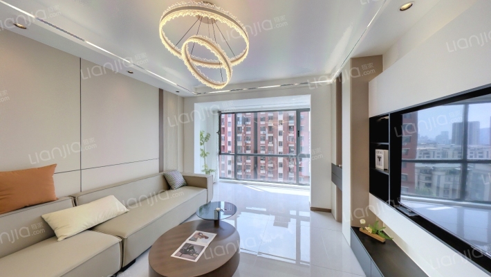 香槟蓝郡二手房实景图