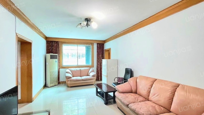 护国路152号二手房实景图