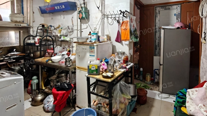 卧龙东里二手房实景图