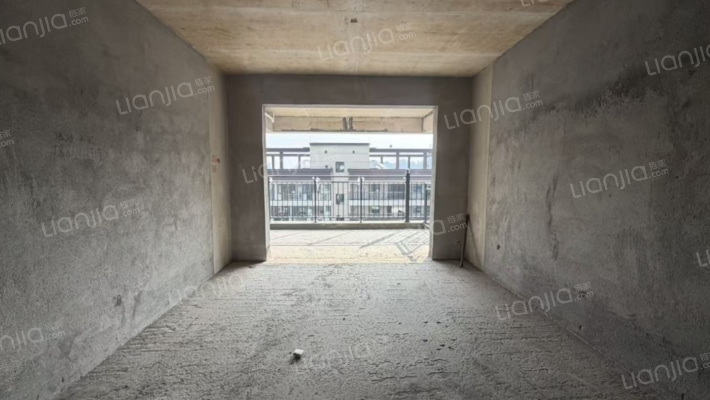 红枫香山二手房实景图