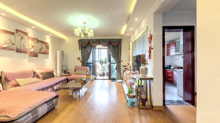 万科加州湾二手房实景图