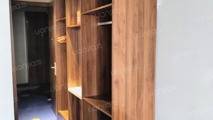 外语城二手房实景图