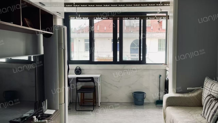 风伟三村二手房实景图