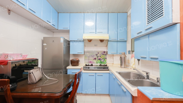 上海中学住宅区二手房实景图