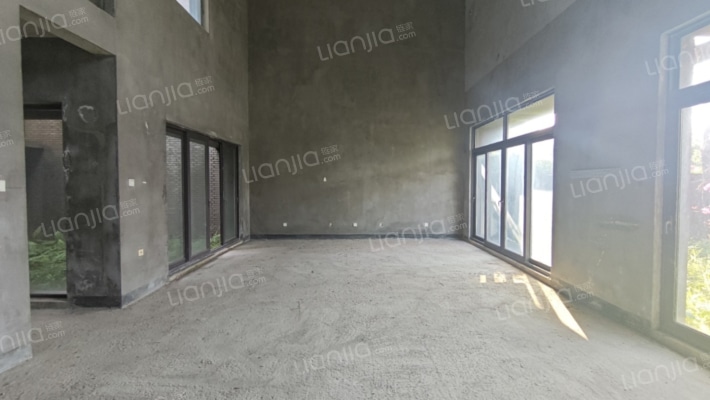 万科棠樾一期悦水庄二手房实景图