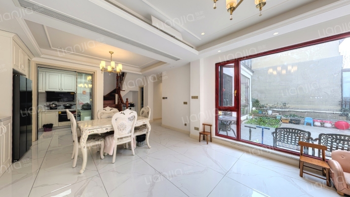 阿卡迪亚四区二手房实景图