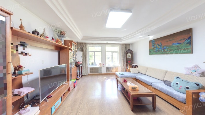 万联别墅二手房实景图