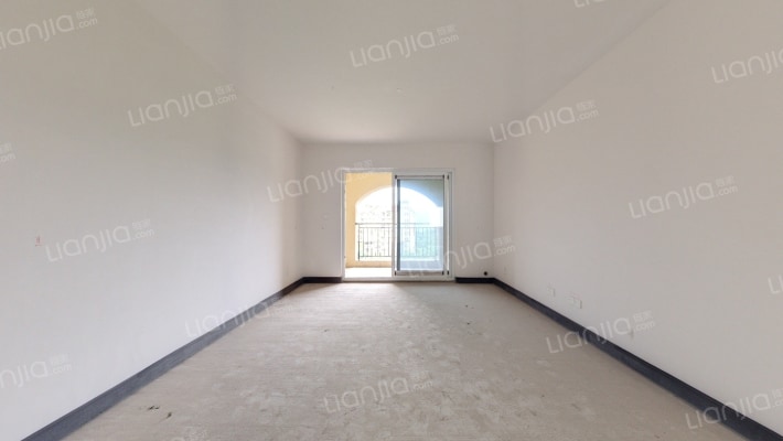 龙湖·翡翠山二手房实景图