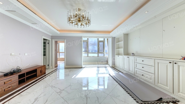 金隅翡丽蓝爵堡二手房实景图