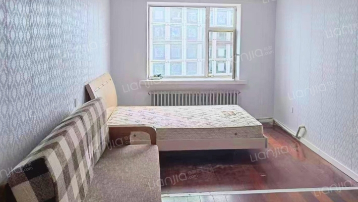 建设者公寓二手房实景图