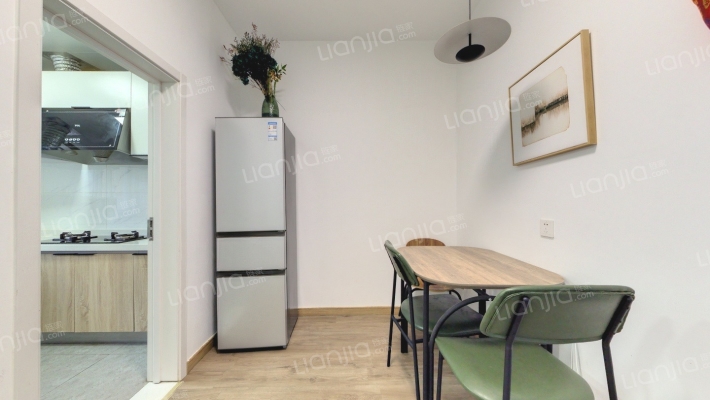 玉泉路甲65号院二手房实景图