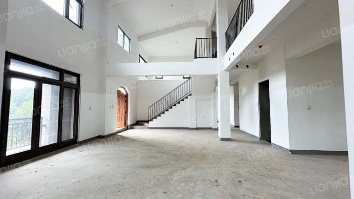 财信赖特与山二手房实景图