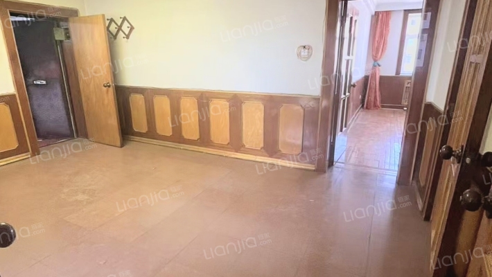 无线电家属楼二手房实景图