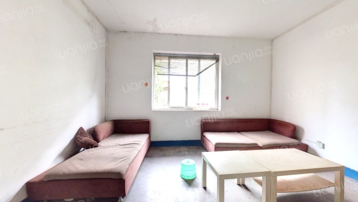 建设坡二手房实景图